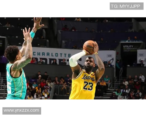 2018年湖人与活塞激战回顾球场上的精彩瞬间与战术较量分析 2018年湖人与活塞激战回顾球场上的精彩瞬间与战术较量分析